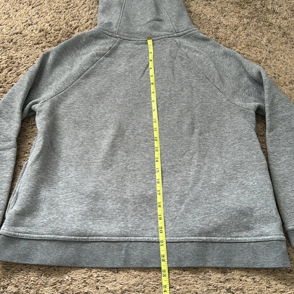 Nike Women’s Warm Hoodie Size M